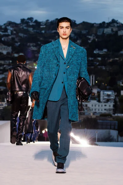 Look 50